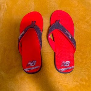 New Balance flip flops Boys youth